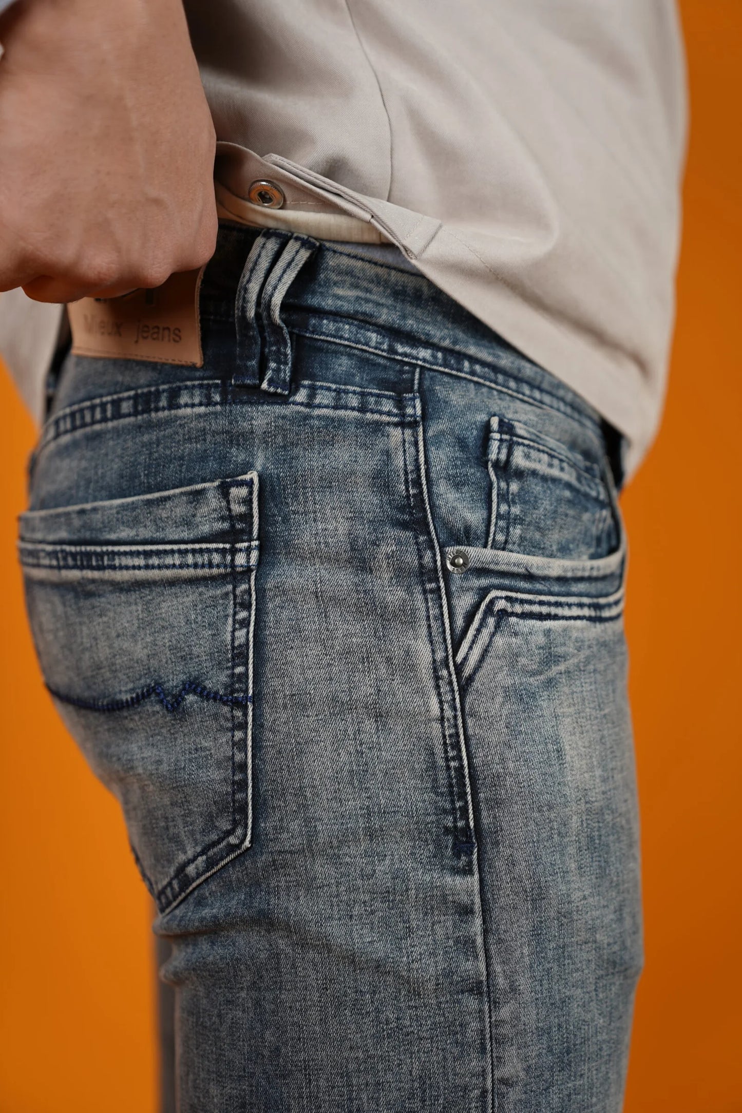 STRAIGHT FIT SALVADOR 01 JEANS B6000